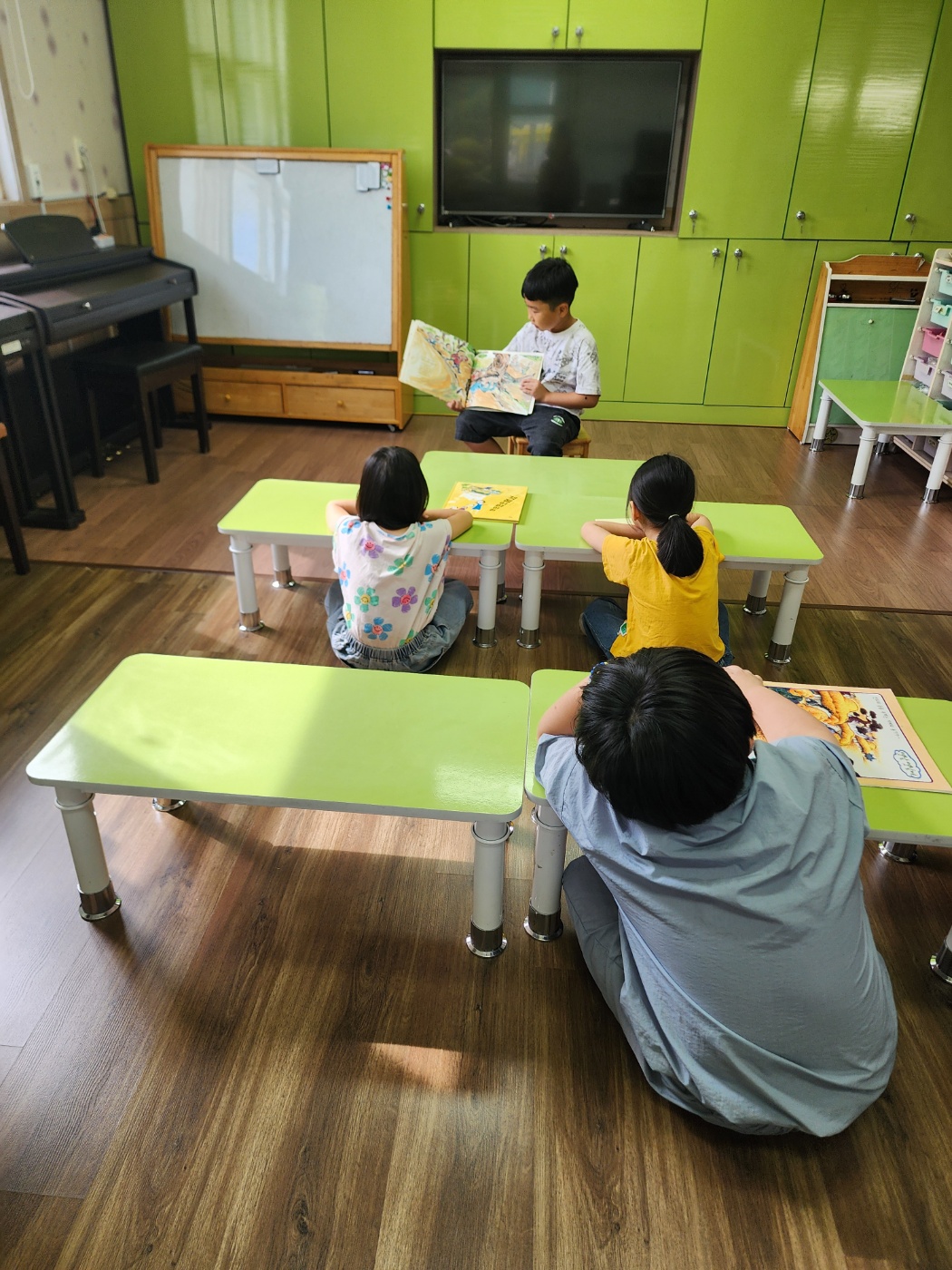 10월17일 돌봄교실(친구에게 책읽어 주기) 활동모습